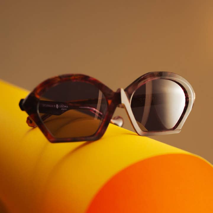 Saturnalia Solglasögon Elegant Minimalistisk Båge för wholesale av galfer eyewear