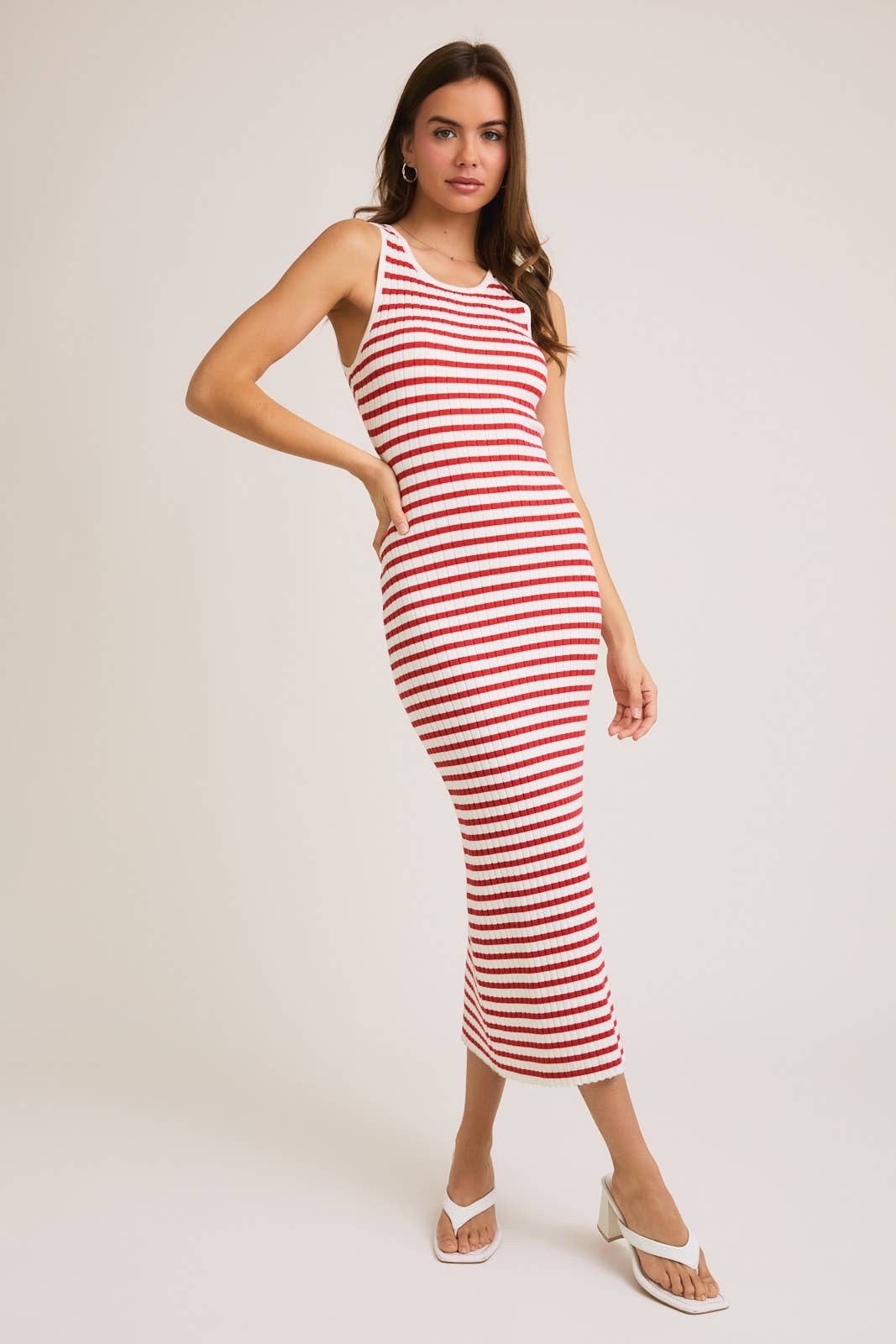 LE LIS - Wholesale Dress - Women's - SLEEVELESS ROUND NECK STRIPED RIB SWEATER DRESS5