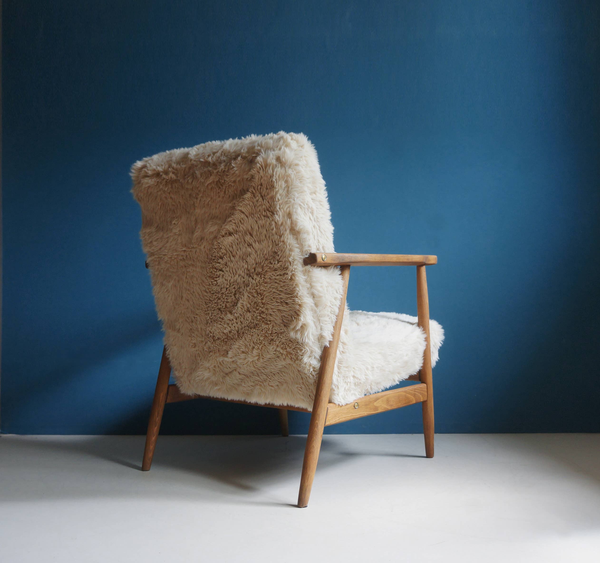 Workshop of Forms - Wholesale Chair - Vintage Armchair Mid-Century Beige Faux Fur Restored2