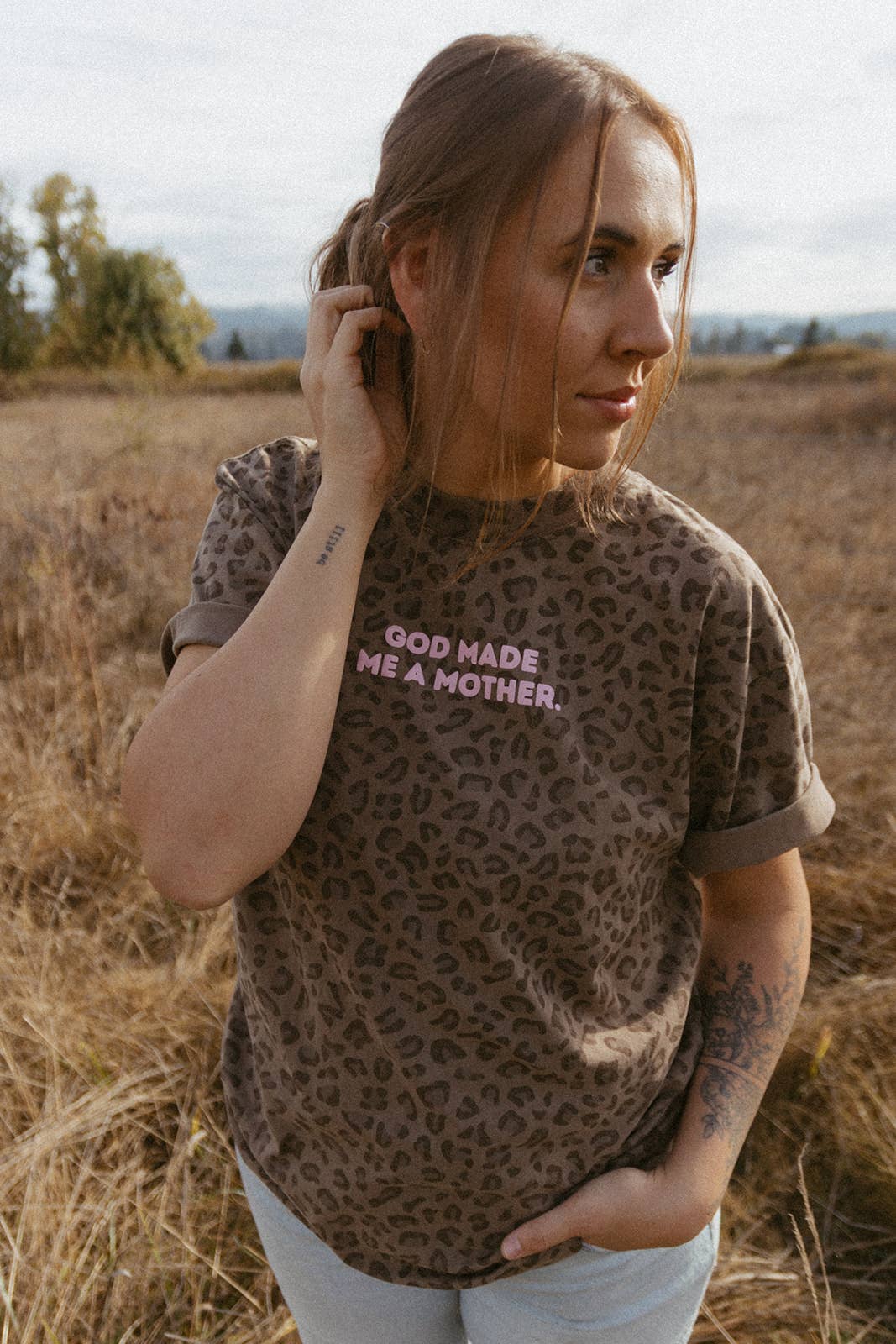 Little & Brave – Engroshandel T-shirt med print - Dame – Gud gjorde mig til mor for en tid som denne – Oversize T-shirt2