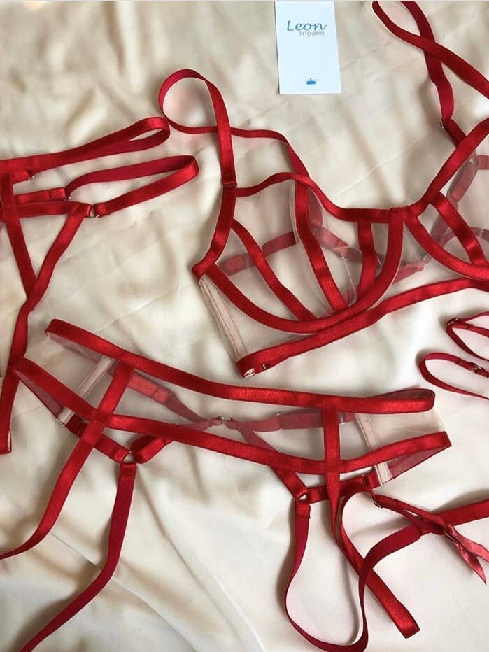 SHELL garter straps for wholesale by Angie's Showroom