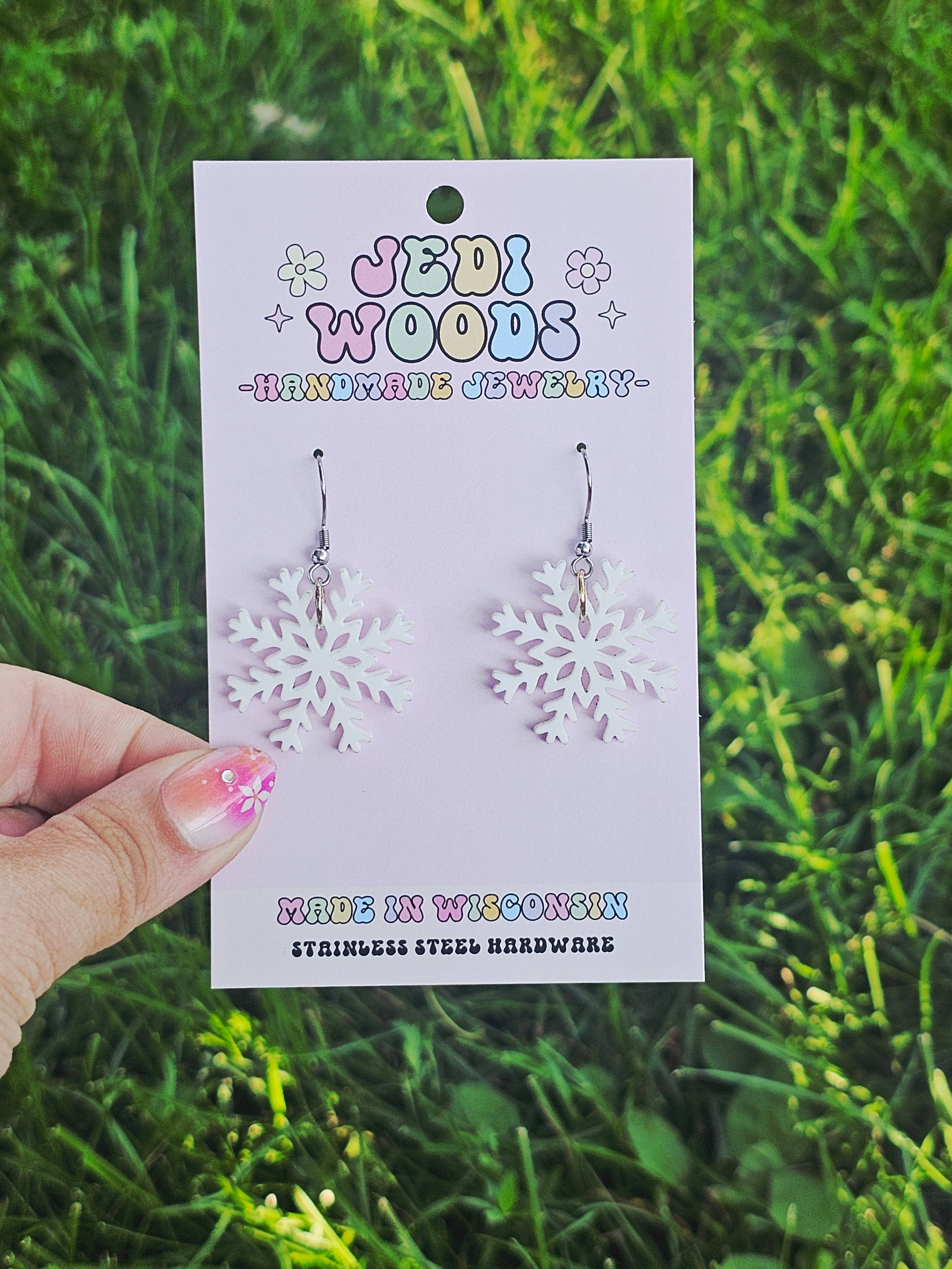 Jedi Woods LLC - Vendita all'ingrosso Orecchini pendenti - Orecchini minimalisti a forma di fiocco di neve bianco 4