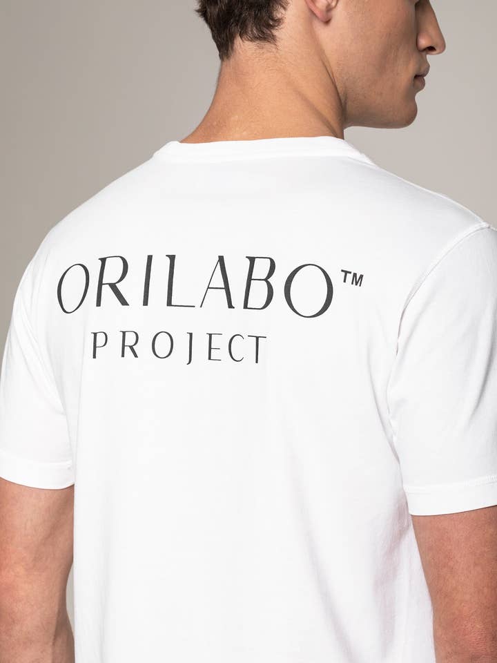 T-shirt a maniche corte da uomo ORILABO Big Logo - Bianca per la vendita all'ingrosso da parte di ORILABO Project