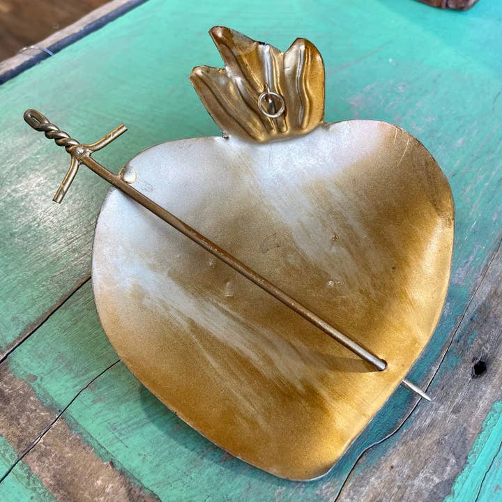 Love and Honor Jesus LLC - Wholesale Decorative Tabletop Object - Gold Metal Sacred Heart with Roses3