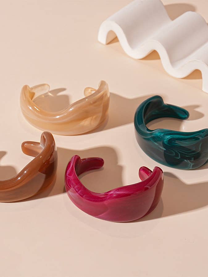 Vintage Irregular Open Acrylic Bracelets DP25D624 for wholesale by Dipped Shop