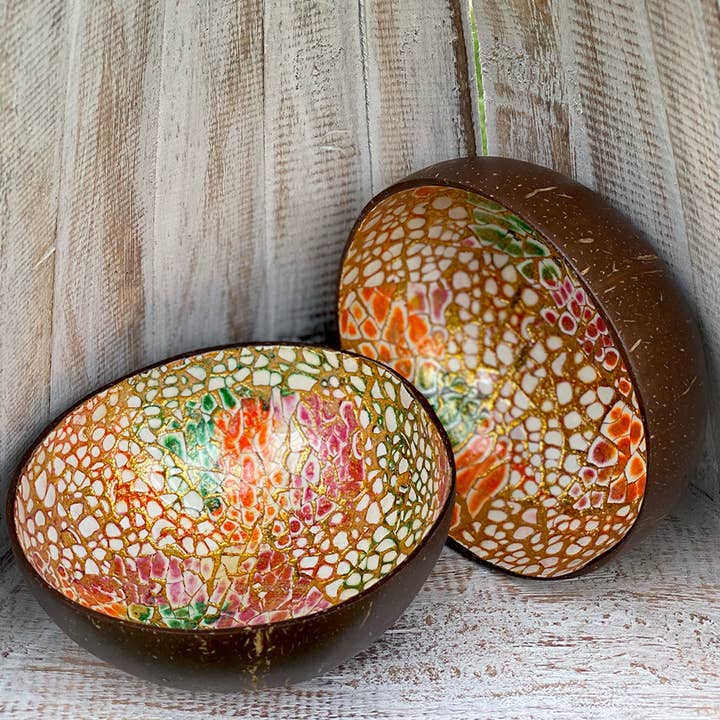 VIE - Wholesale Decorative Plate/Dish/Bowl - Hand-Painted Coconut Bowls, Lacquered, Set of 211
