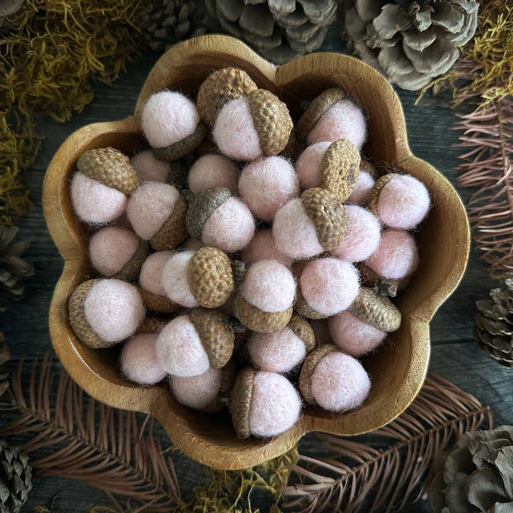 Gland en laine | Mini déco en laine feutrée | 15 couleurs pour la vente par House of Moss