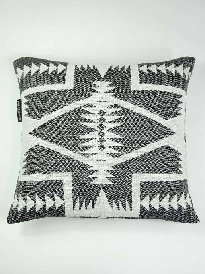 Cojín Apache B&W para venta al por mayor de Blankets Of The World