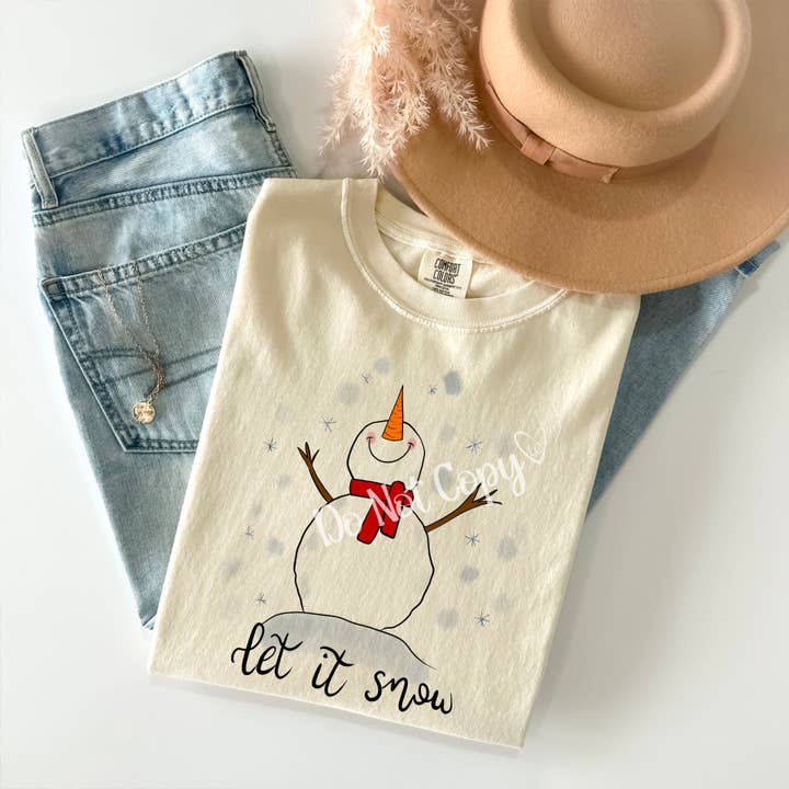 Lauras Closet - Wholesale Graphic Sweatshirt - Women's - Let it snow