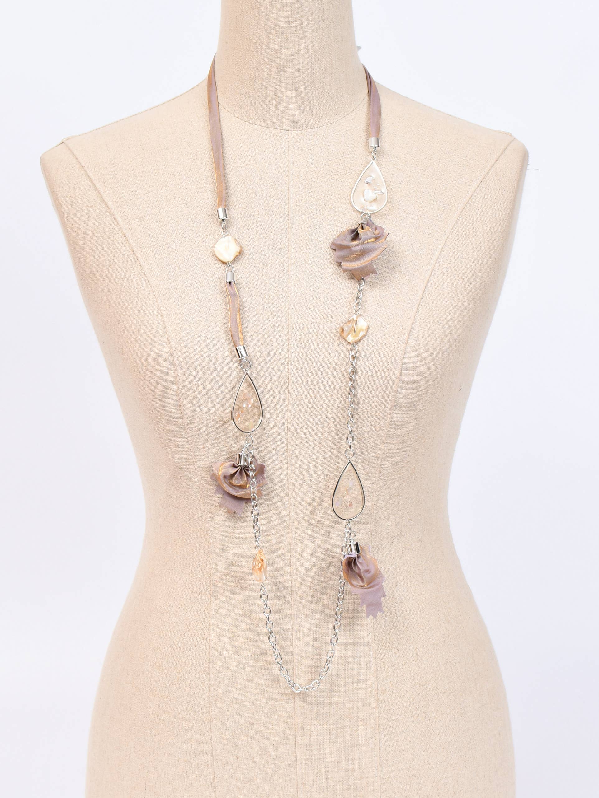 Victoria Moda - Wholesale Pendant/Charm Necklace - Long teardrop-shaped necklace0