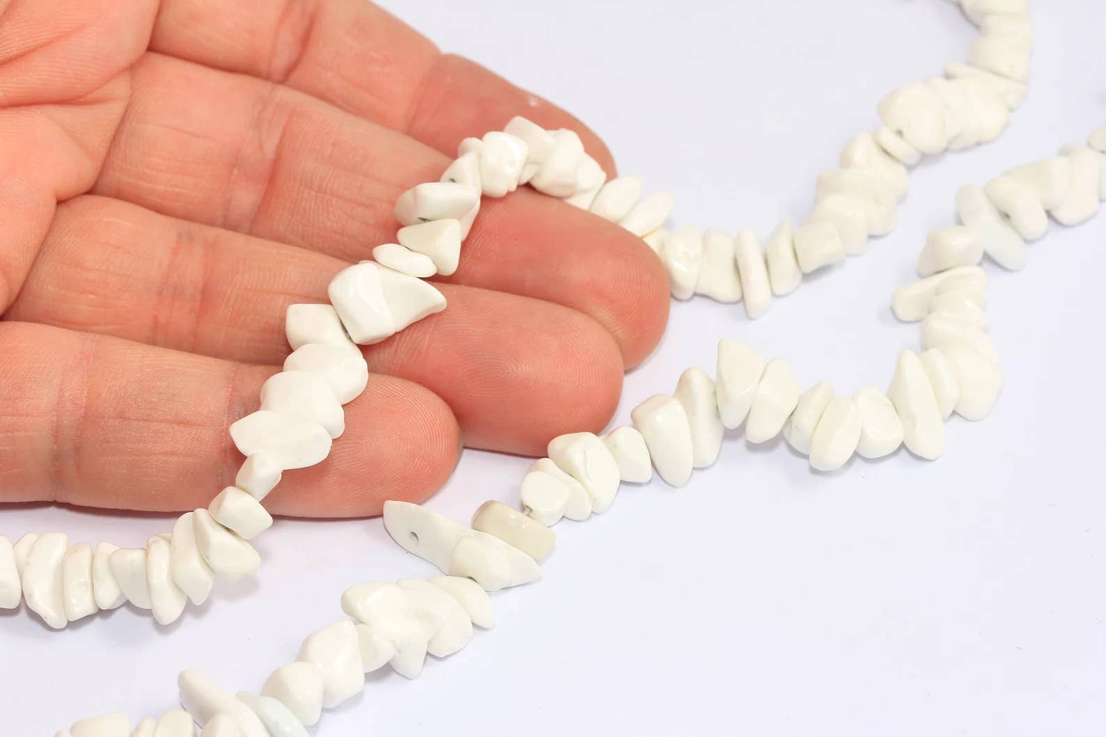 QueenJewelryM - Wholesale Beads - 7,5mm White Color Bead Strand, Coral Bamboo Strand, CHK572-1