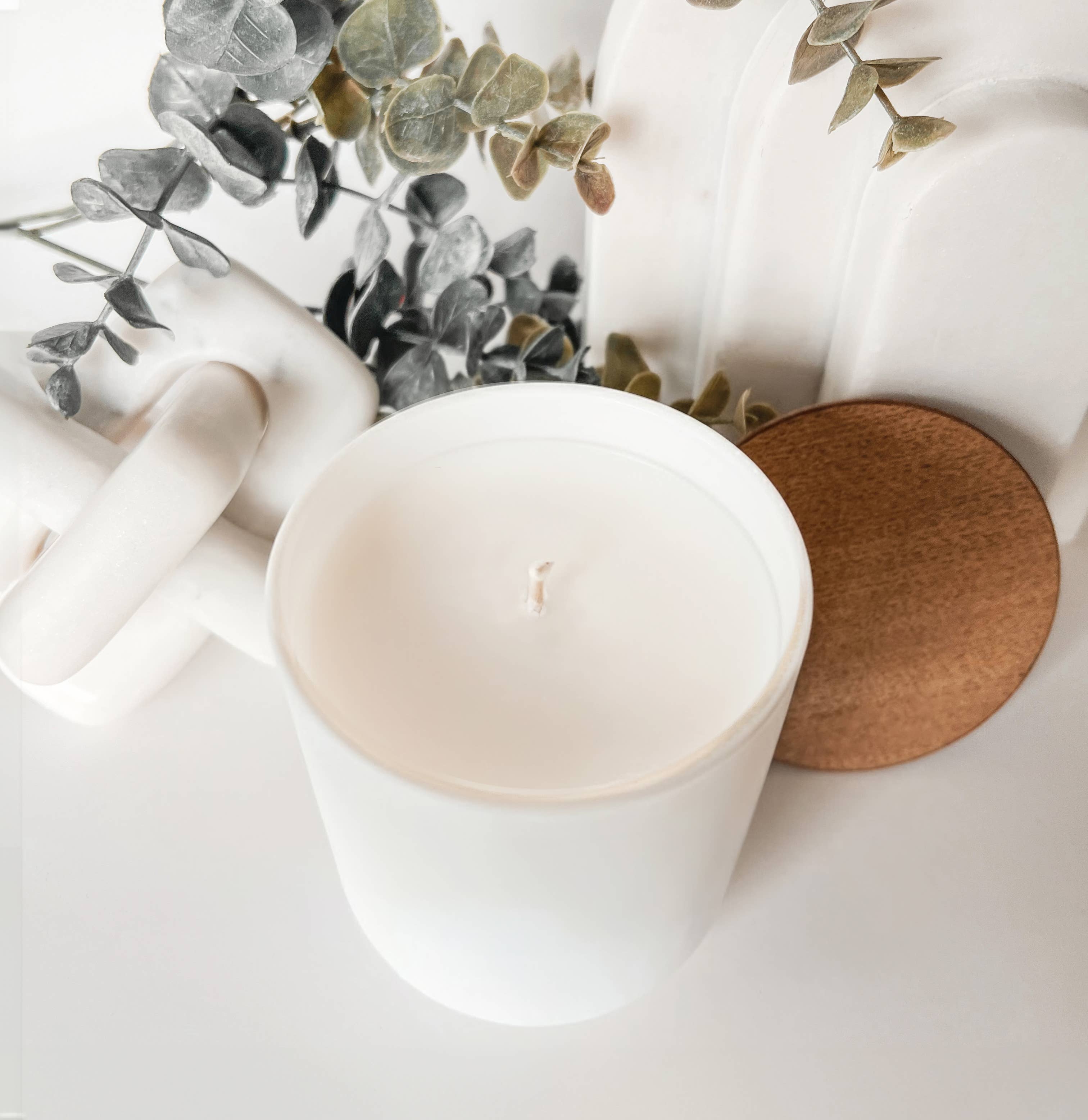 Melvida Home - Wholesale Jar/Filled Candle - Holiday Glow - 10 oz White Glass Soy Candle - Christmas Gift4