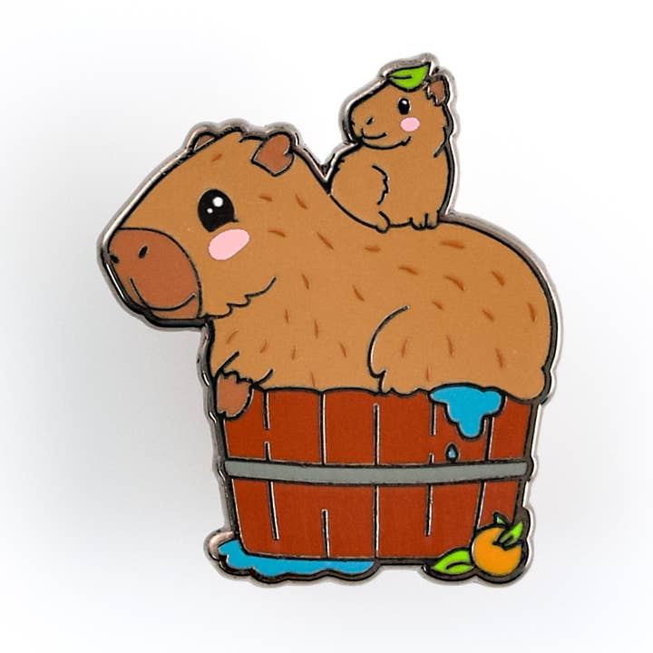 Épinglette Capybara Cuties pour la vente par LuxCups Creative