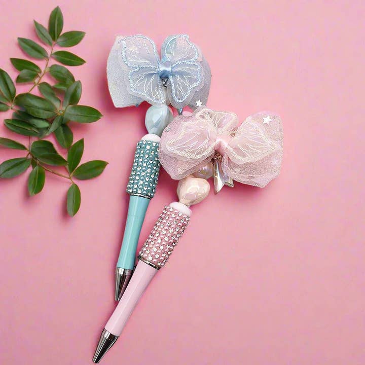 KiddieKickz - Venta al por mayor Bolígrafo - Bolígrafo con diamantes de imitación con forma de lazo hecho a mano, hecho a mano, estilo boutique1