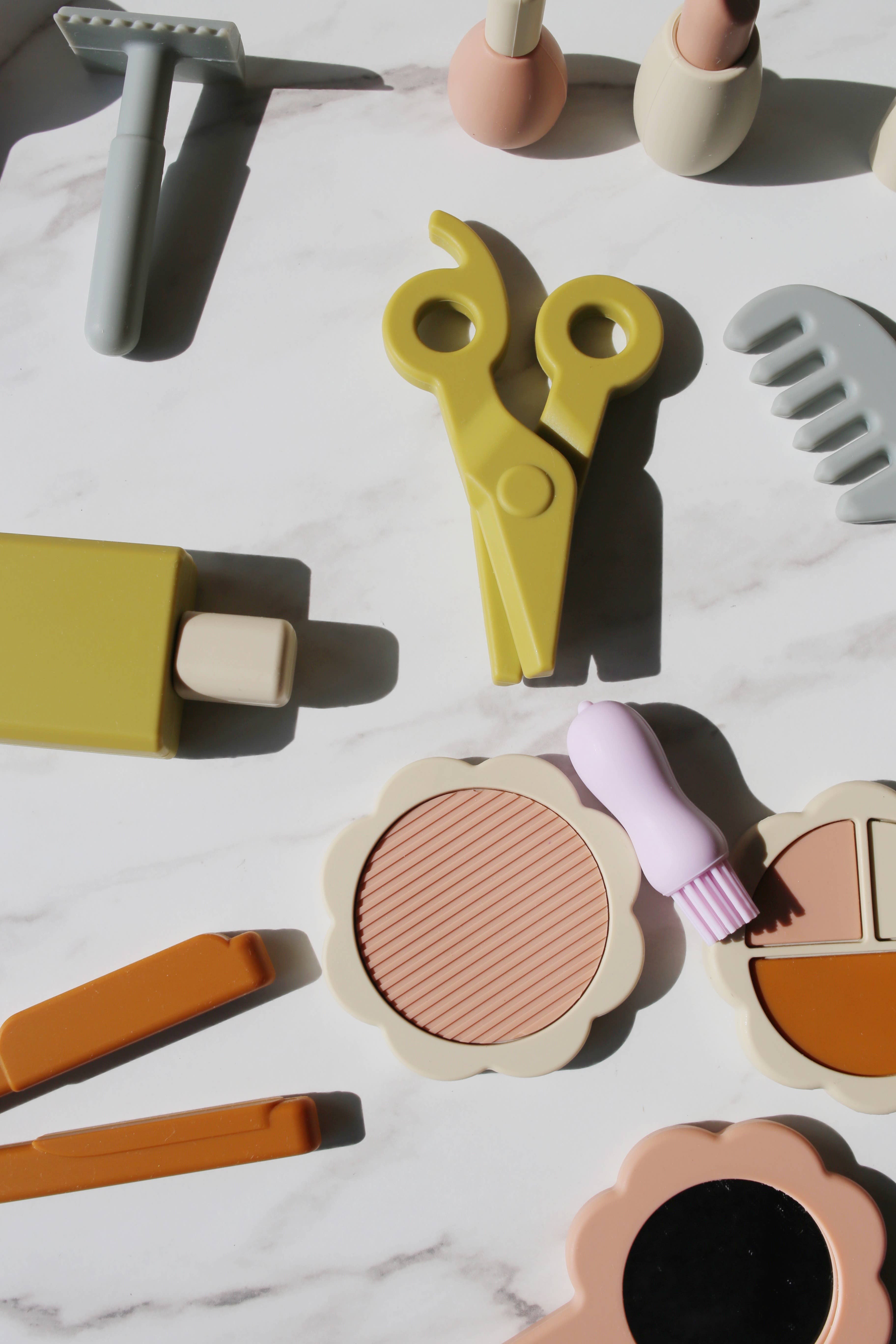 Marlowe & Co - Wholesale Toy Set - Kids - Silicone Hair and Makeup Play Set14