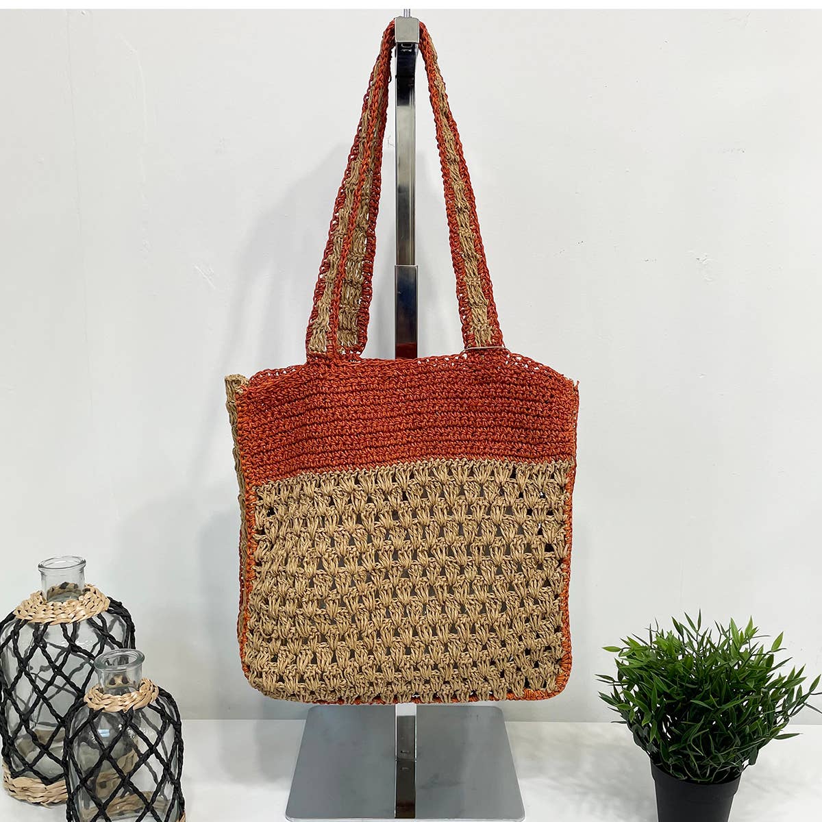 Anju Jewelry - Wholesale Draagtas - Dames - Mirasol Geweven Jute Schoudertas met Kleurrijke Accenten12