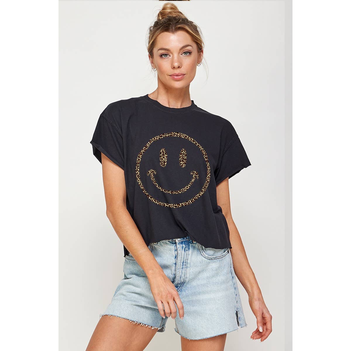 Illustrated Society - Venta al por mayor Camiseta serigrafiada - Mujer - TOP CORTO CON ESTAMPADO VINTAGE DE CARA SONRIENTE0