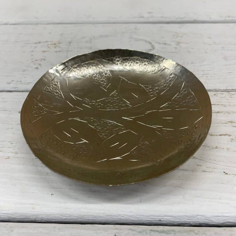 ByBazz - Vendita all'ingrosso Ciotole/Piatti decorativi - Set di 3 ciotole in metallo argentato, 6 modelli artigianali unici2