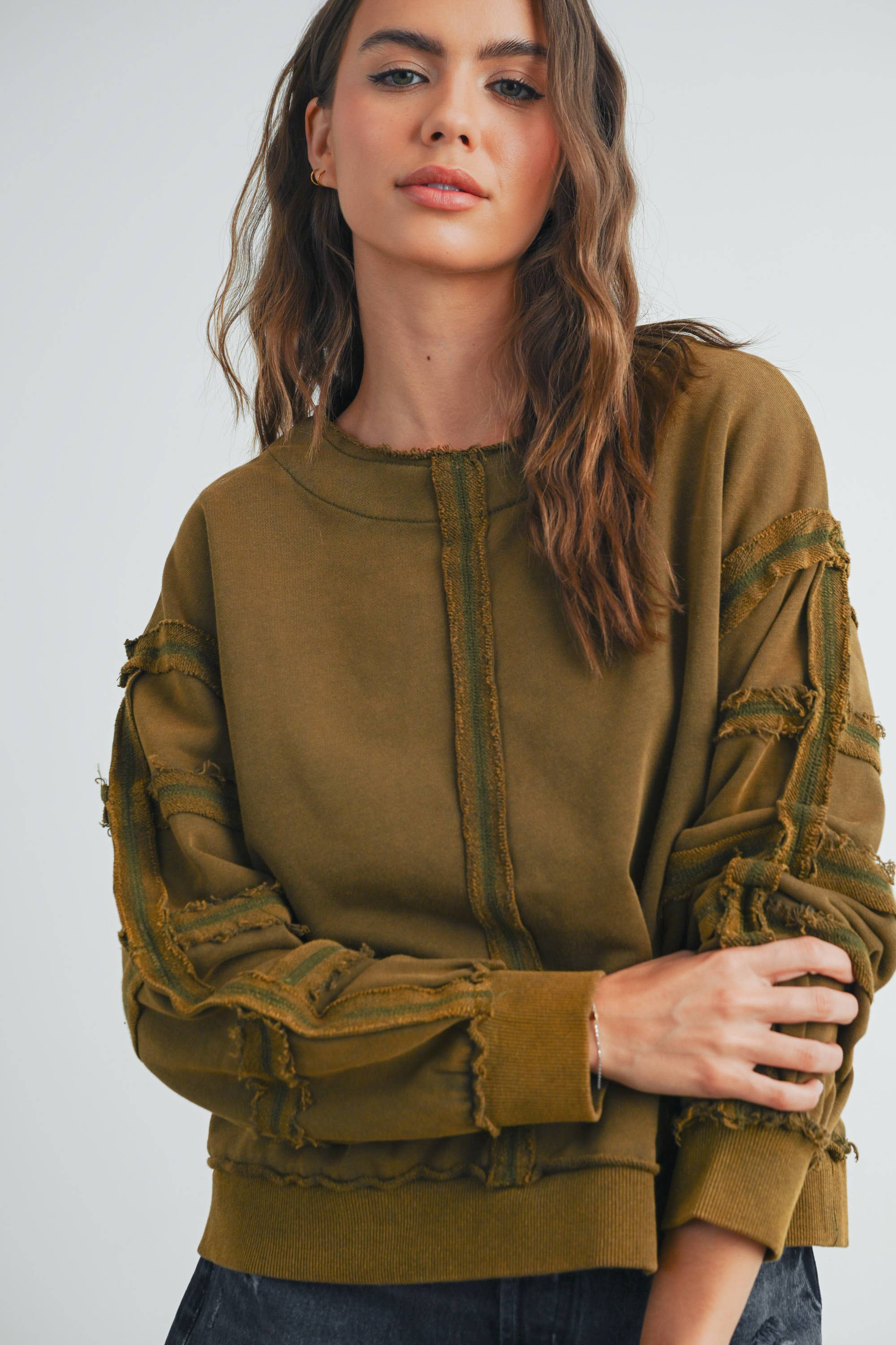 BUTTERMELON - Wholesale Sweatshirt - Women's - Washed French Terry Round Neck Pullover - BMT730119