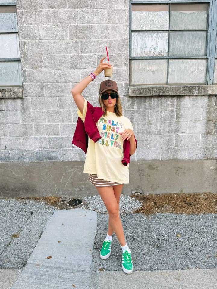 ETTA & EAST - Wholesale T-Shirt (Graphic) - Women's - dilly dallying graphic tee - butter yellow2