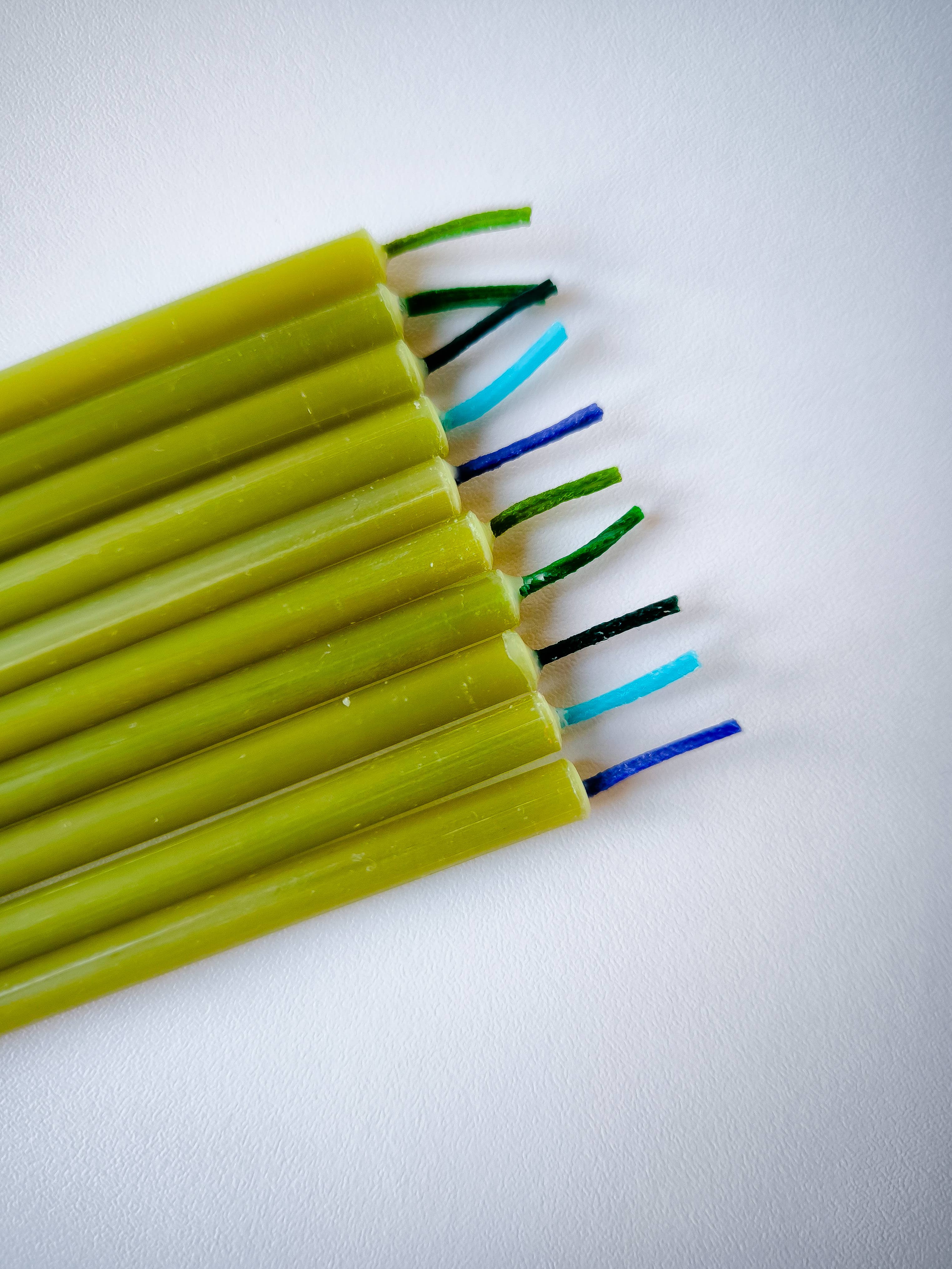 korys - Wholesale Cake Candle - Birthday Candles - green beeswax  2