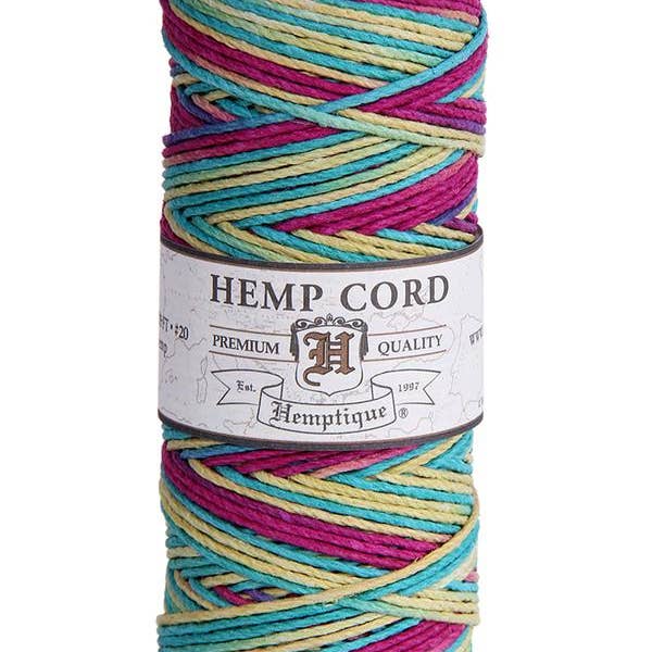 Hemptique – Großhandel Bastelzubehör – #20 Hanf-Cord-Spulen Bunt