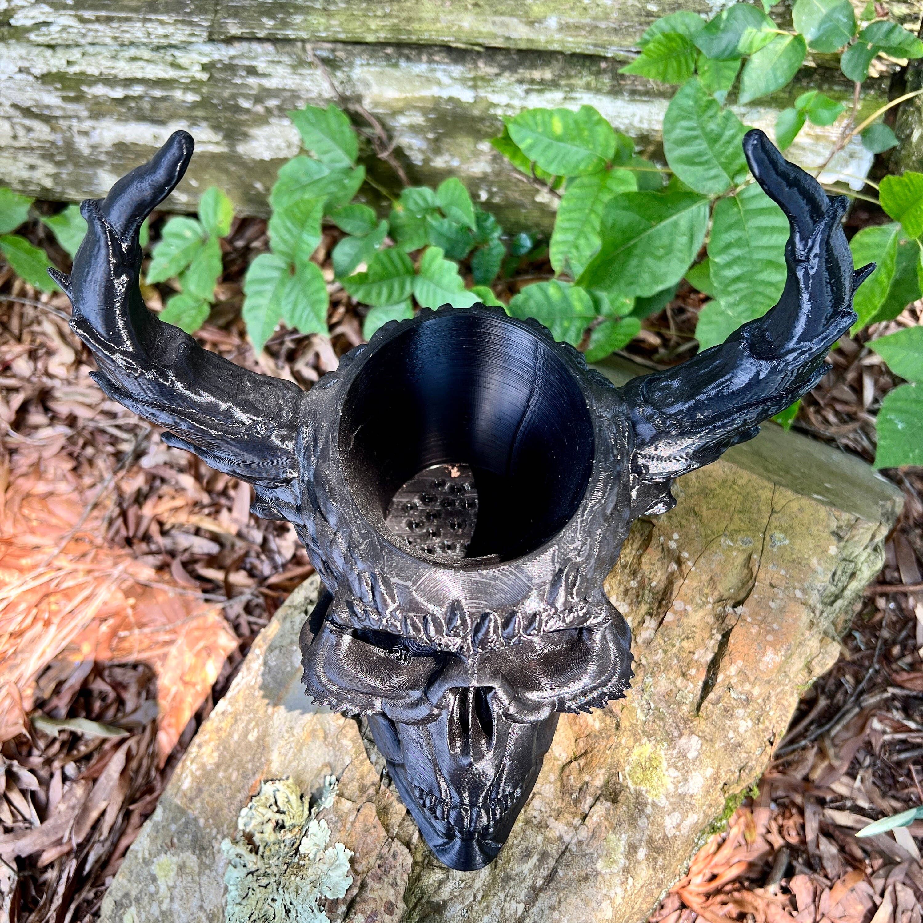 NumanPrints - Vente Pot - Jardinière Demonic Horned Devil Skull imprimée en 3D8