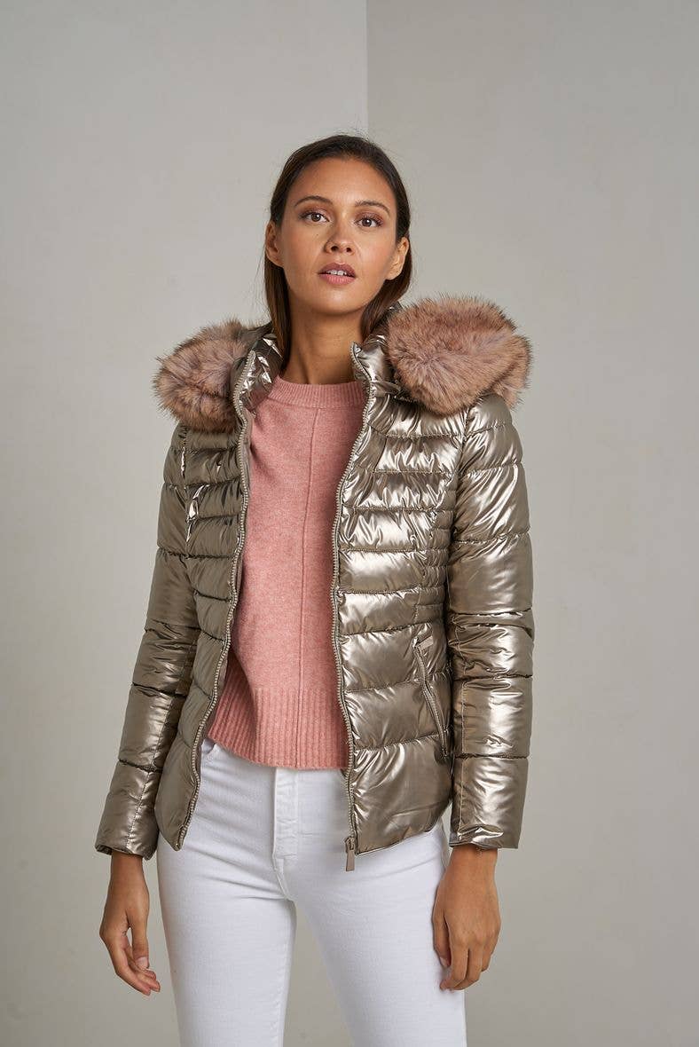 Attrait Paris - Wholesale Jacket - Women's - Metallic short puffer jacket with faux fur hood0