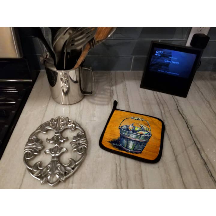 Caroline's Treasures – wholesale Oven mitt/pot holder – A Crab Bucket Pot Holders MW20041