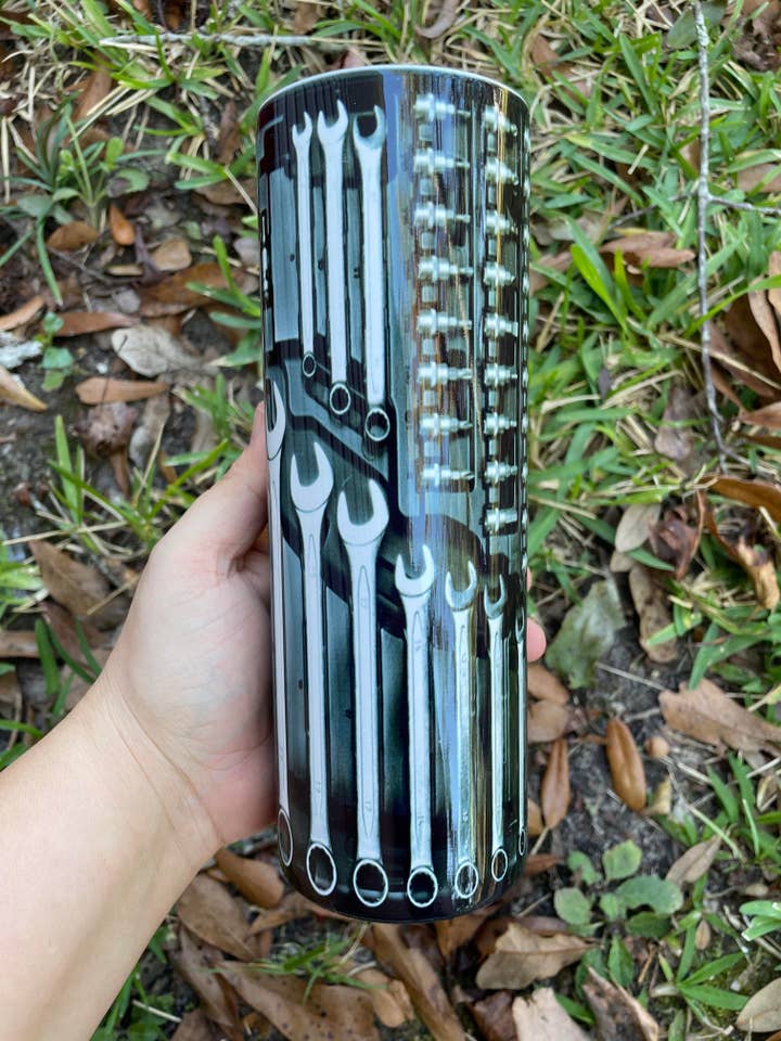 Gobelet à outils pour la vente par Blushed & Boozy