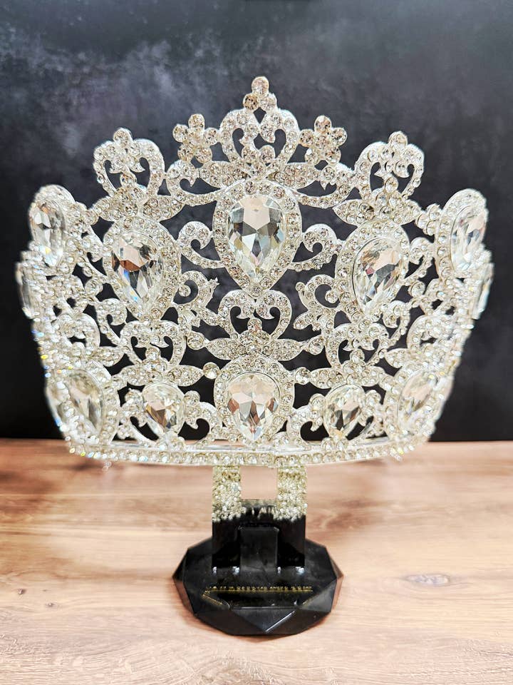 Festzugskrone, Quinceañera-Kammkrone, Silberne Kristallkrone für den Großhandel von Happy Dream Gifts