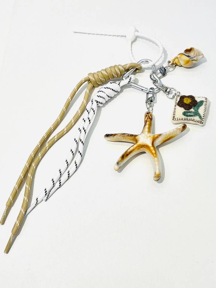 Starfish keychain for wholesale by SHEERA