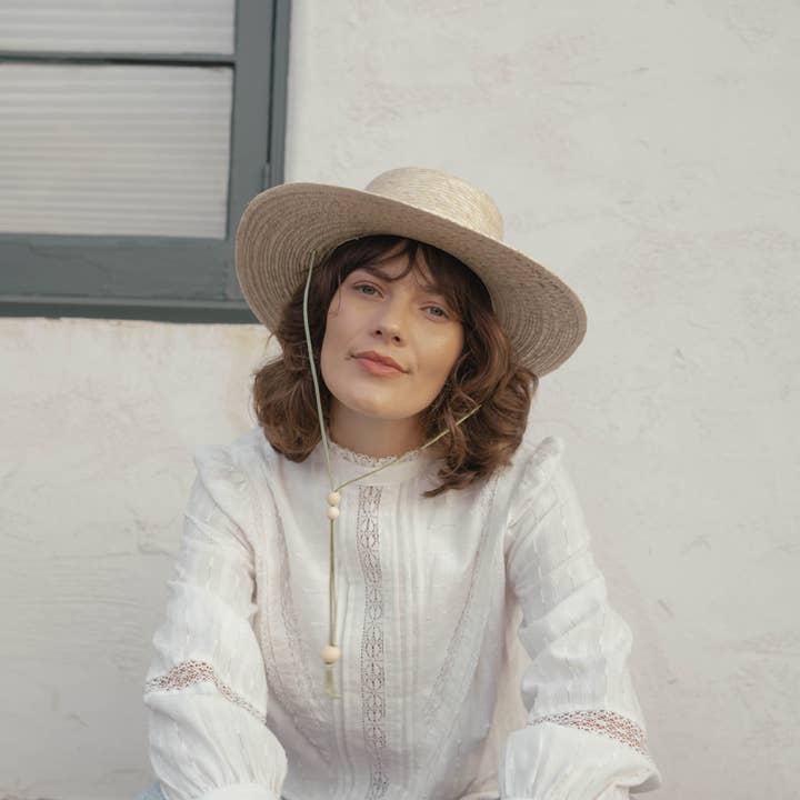 Leah - Wholesale Straw Hat - Women's - Telescope sun hat + chin strap, best beach hats for women1