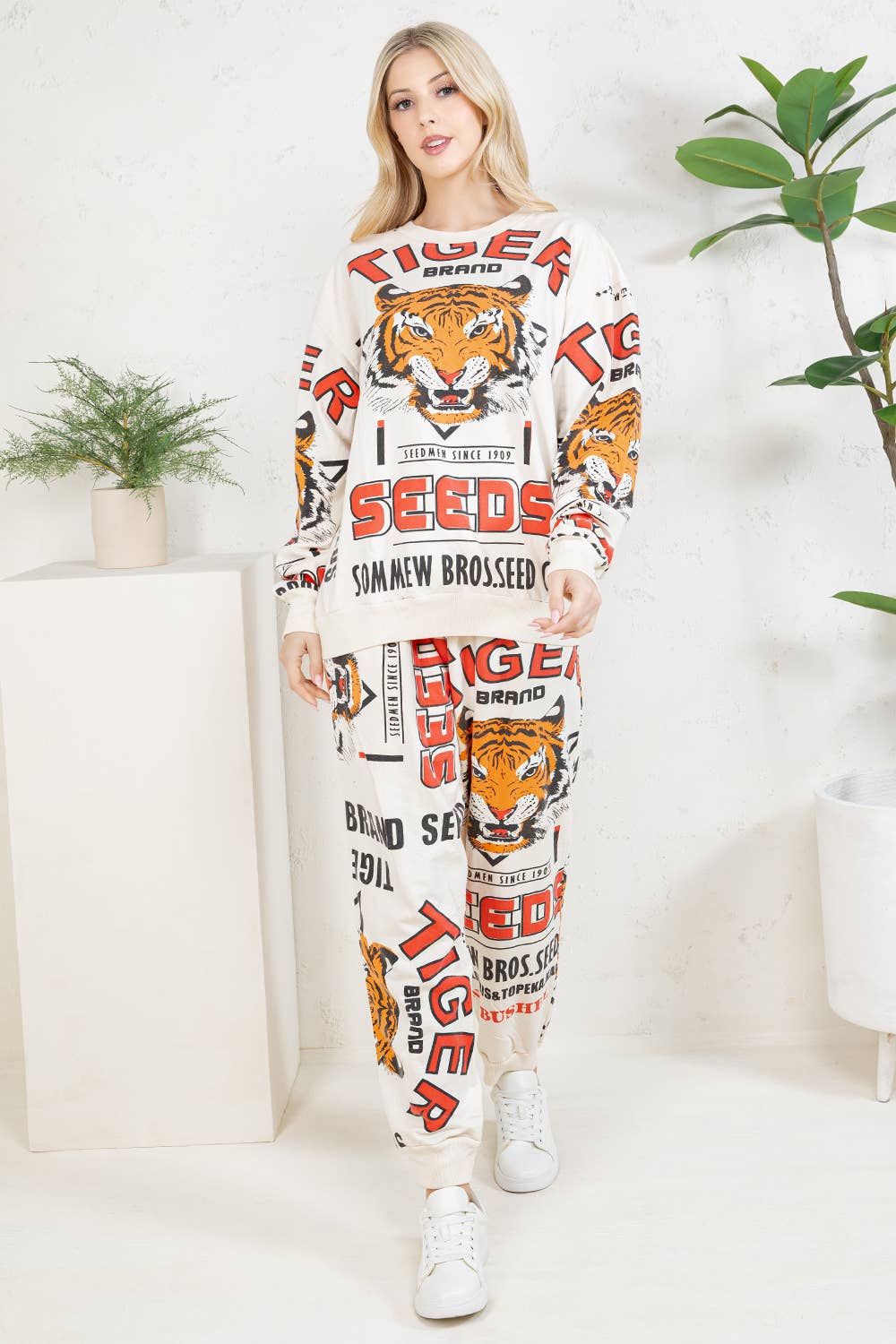 LA Soul - Wholesale Lounge Set - Women's - TIGER - COTTON SWEATSHIRT 
3