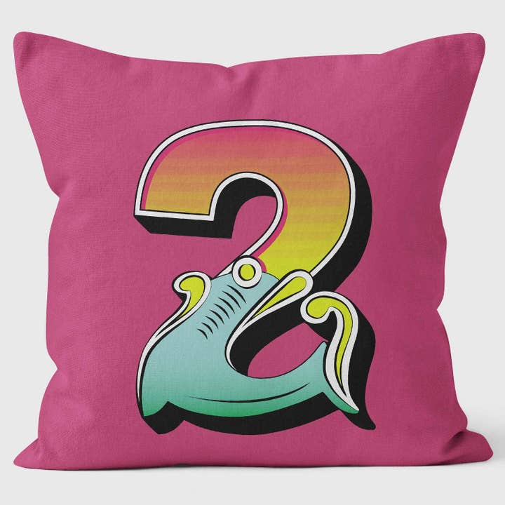 Showtime! - Font Alfabet AYM - Hindbær skrifttype nummer 2 for engroshandel hos ART CUSHIONS