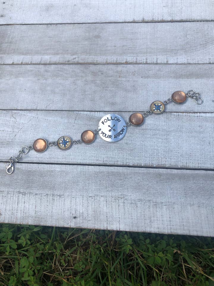 „Følg din pil“ Linked armbånd for engroshandel hos The Imprint Duo