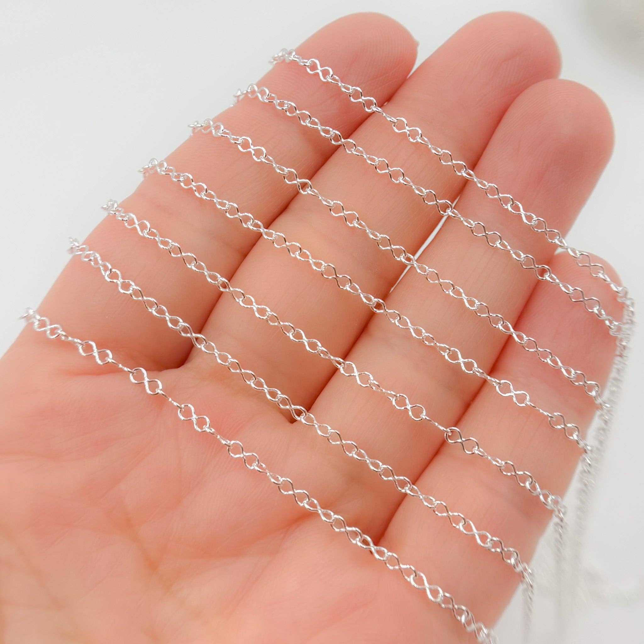 Tresor Jewelry Inc. – wholesale Link & chain necklace – V282SS. Sterling Silver Infinity Link Chain1