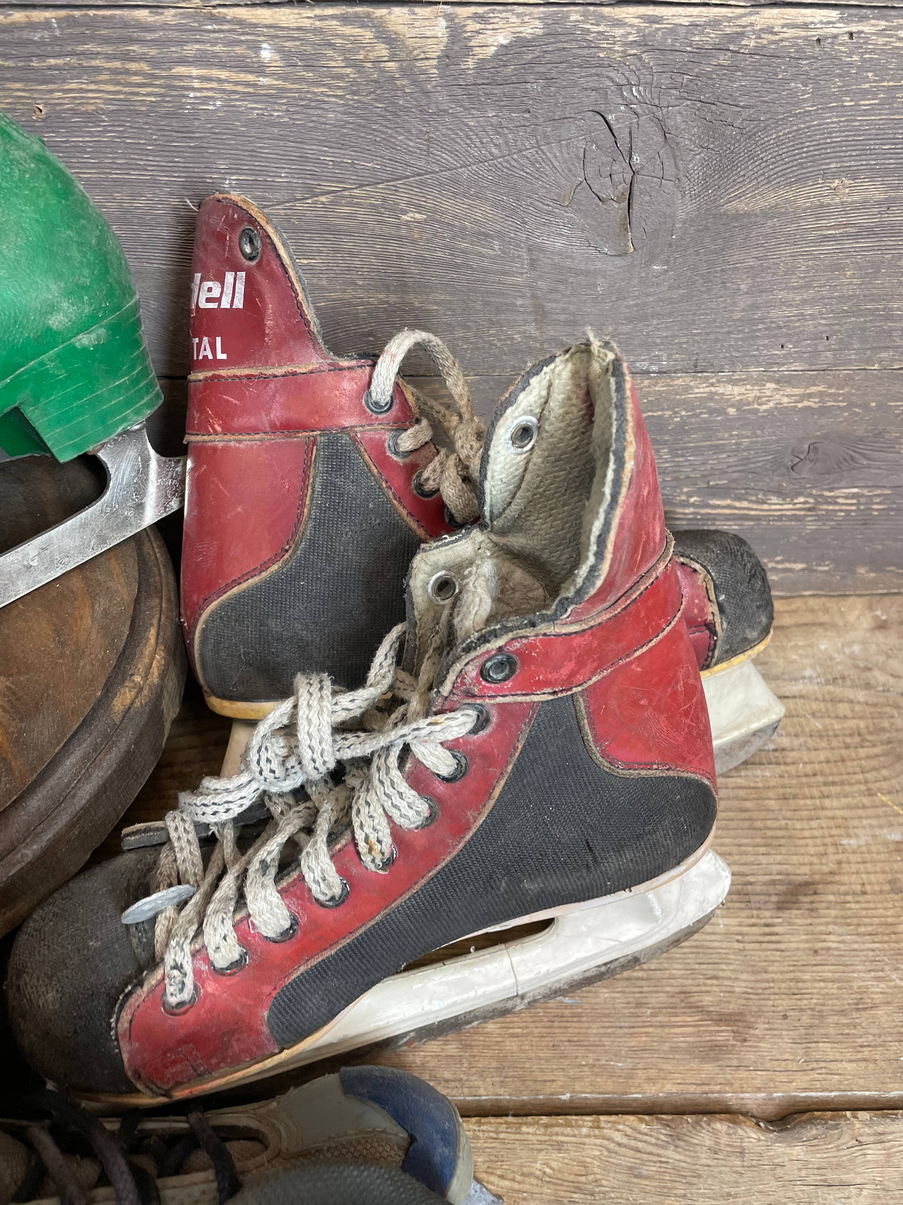 My Amigos Imports - Wholesale Sporting Accessories - Vintage Old Ice Skates-Pair-Skating-WH5-Assorted-$28 2