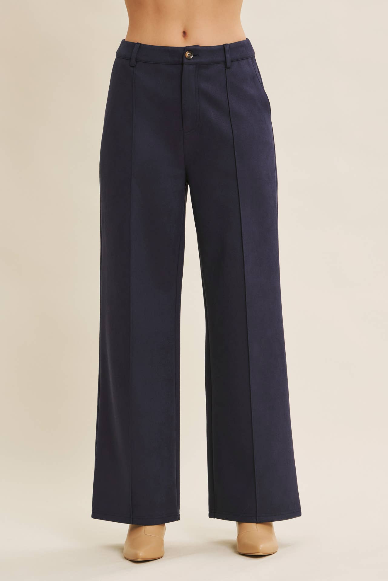 in february - Vente Pantalon – femme - PANTALON DROIT EN DAIM VÉGÉTALIEN AVEC PINCE15