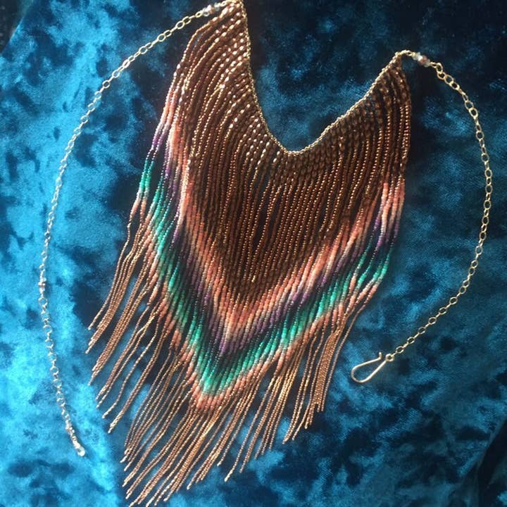 Collar con flecos de cristal con forma de cisne de Maui con cadena de oro rosa para venta al por mayor de Maui Swan Designs