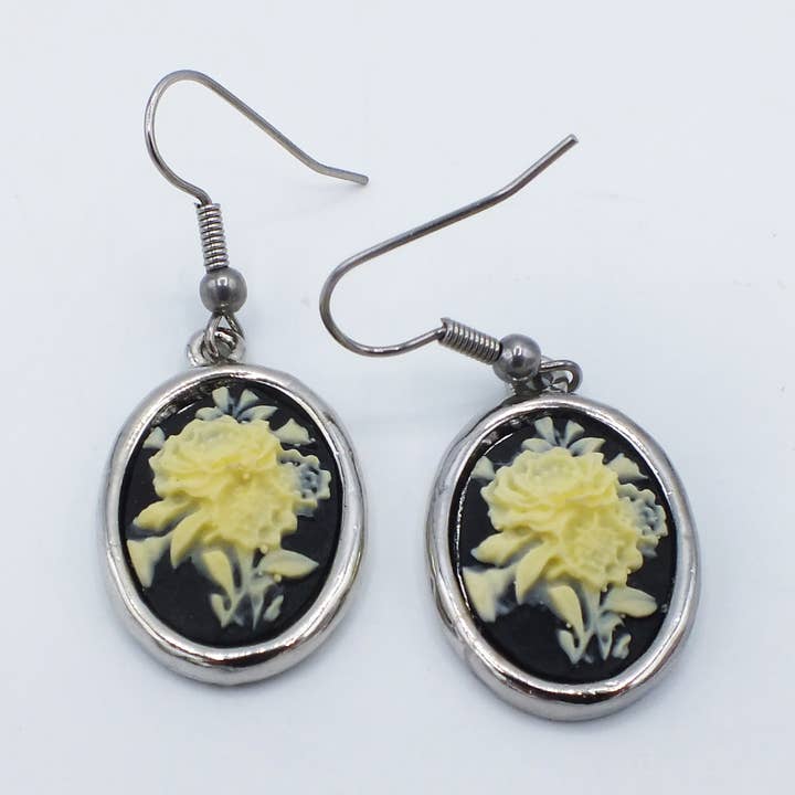 Kleiner, elfenbeinfarbener Strau für den Großhandel von Fizz