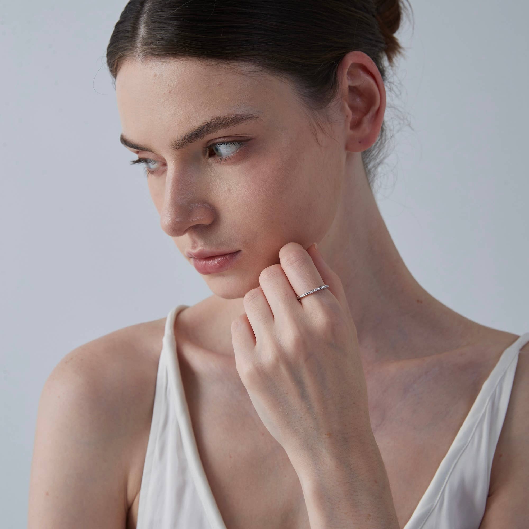 Perimade & Co. LLC – wholesale Förlovningsring – Moissanite Evighets Tunn Bandring i 925 Sterling Silver2