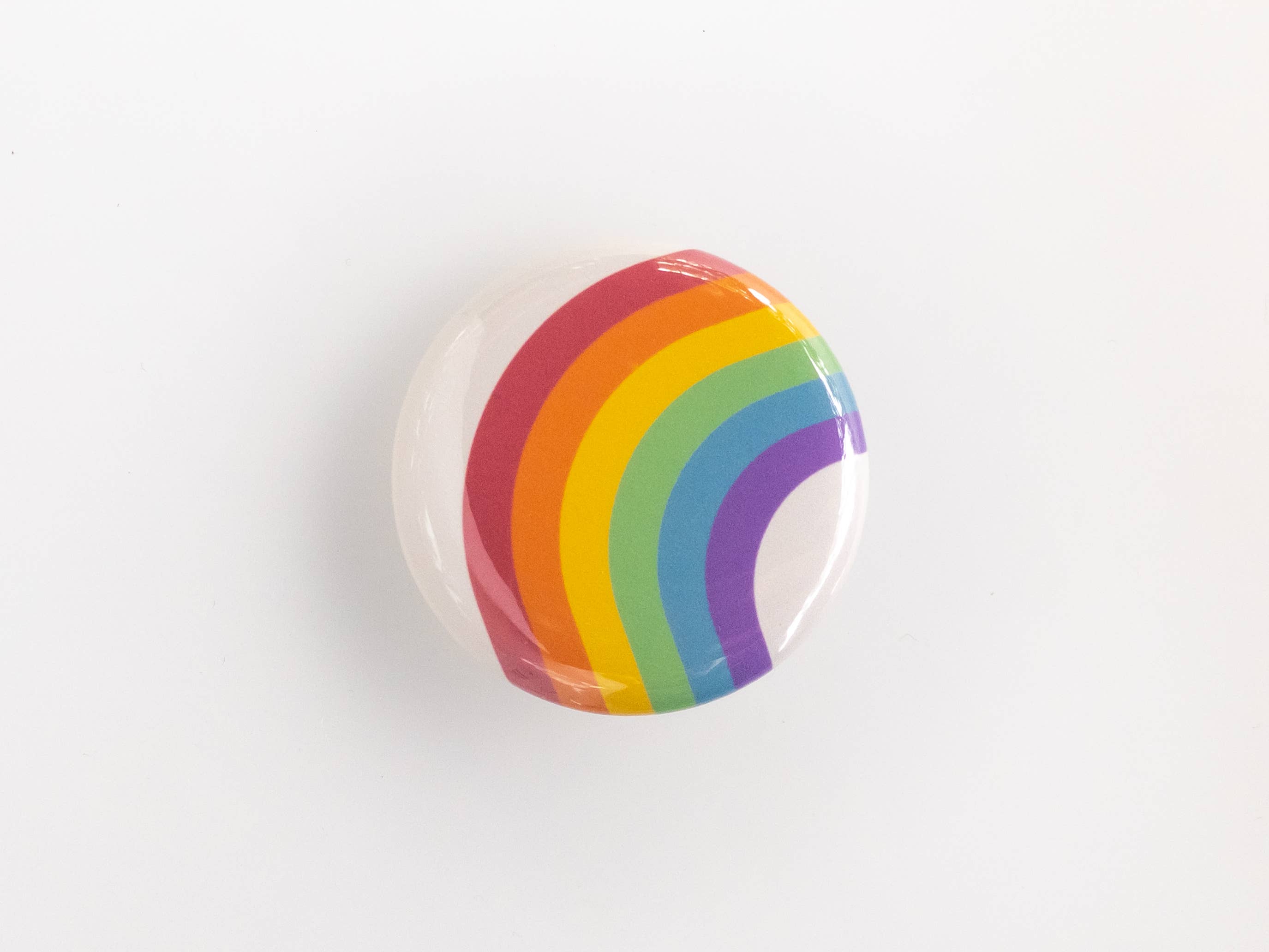 ROBNKO - Wholesale Lapel Pin/Button - Retro Pride Rainbow Buttons5