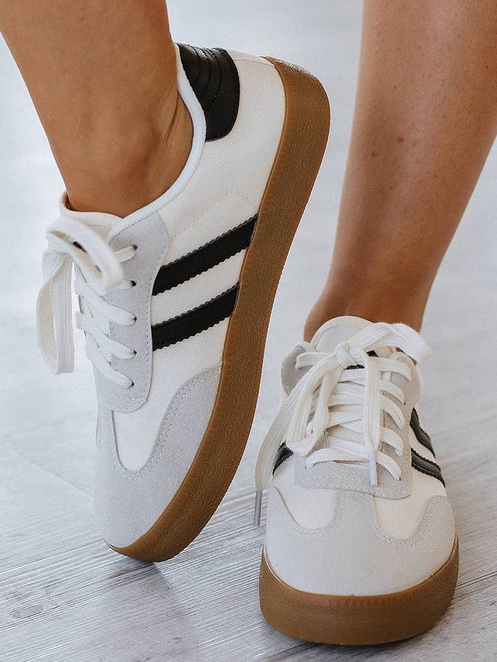 Espadrilles plates à lacets à rayures pour la vente par 66DISCO