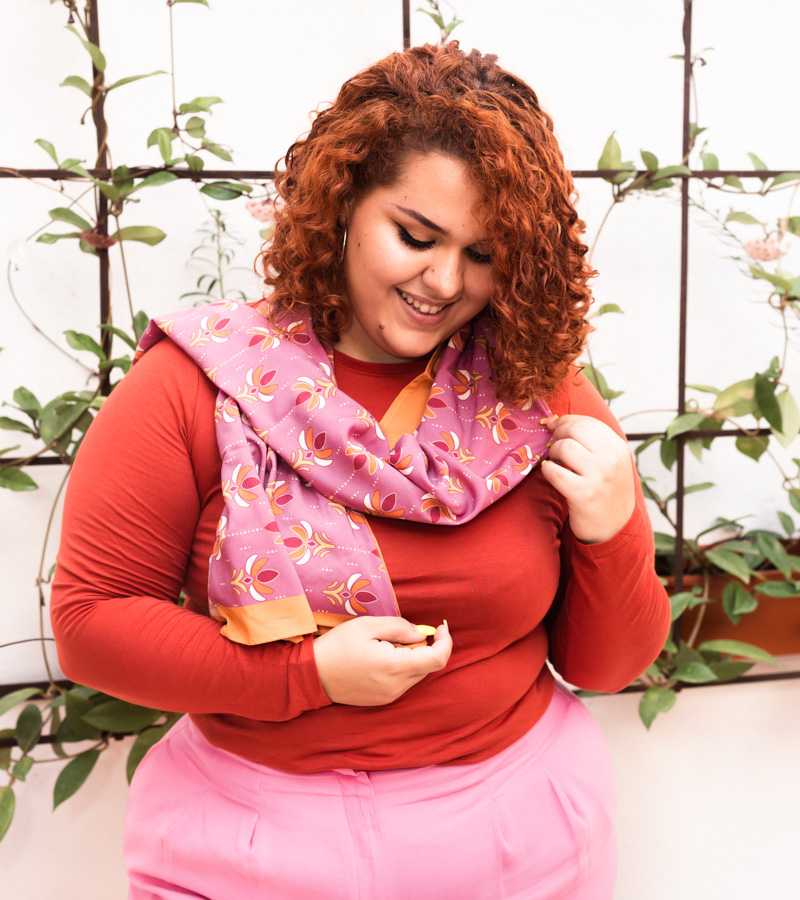 UO - Wholesale Handkerchief - Women's - “Sister, I Love You” Rectangular Scarf1