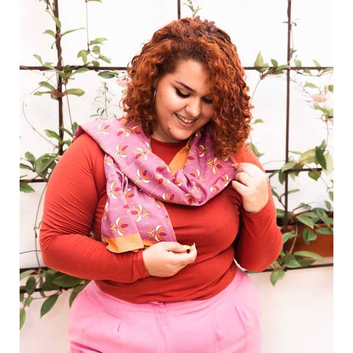 UO - Wholesale Handkerchief - Women's - “Sister, I Love You” Rectangular Scarf1