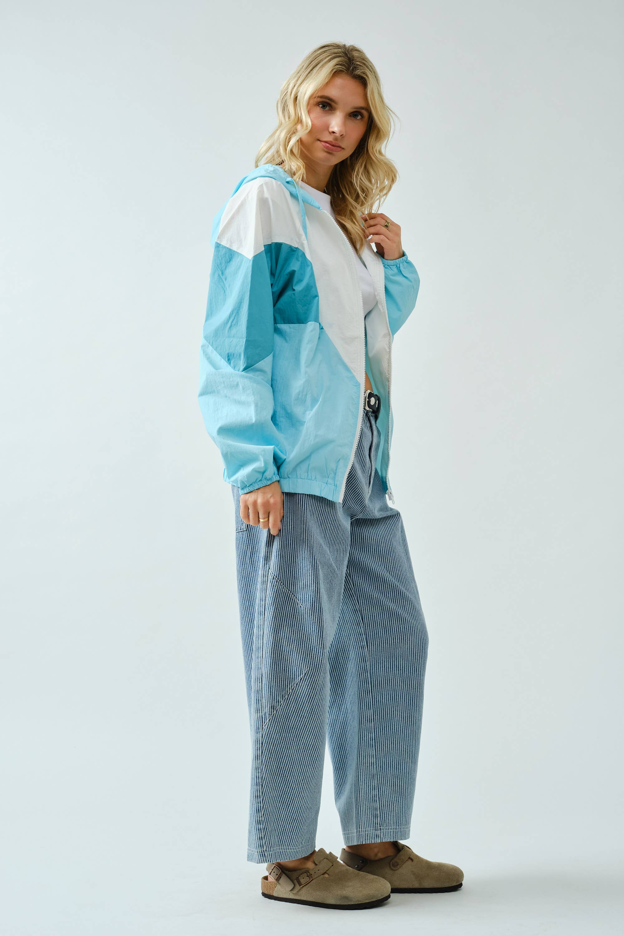 MINT SA00112J - Color Block Windbreaker Jacket for wholesale on Faire8