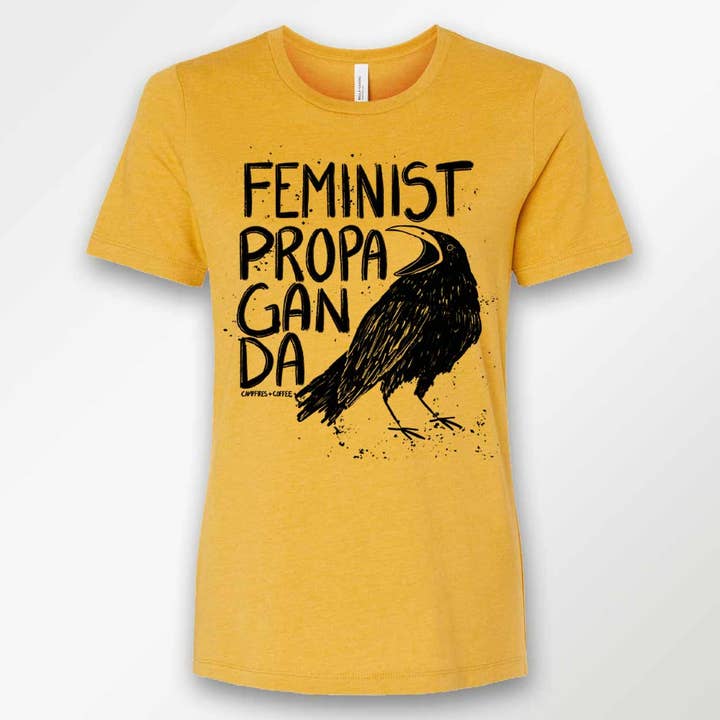 T-shirt dal taglio femminile Feminist Propaganda Crow per la vendita all'ingrosso da parte di Campfires & Coffee