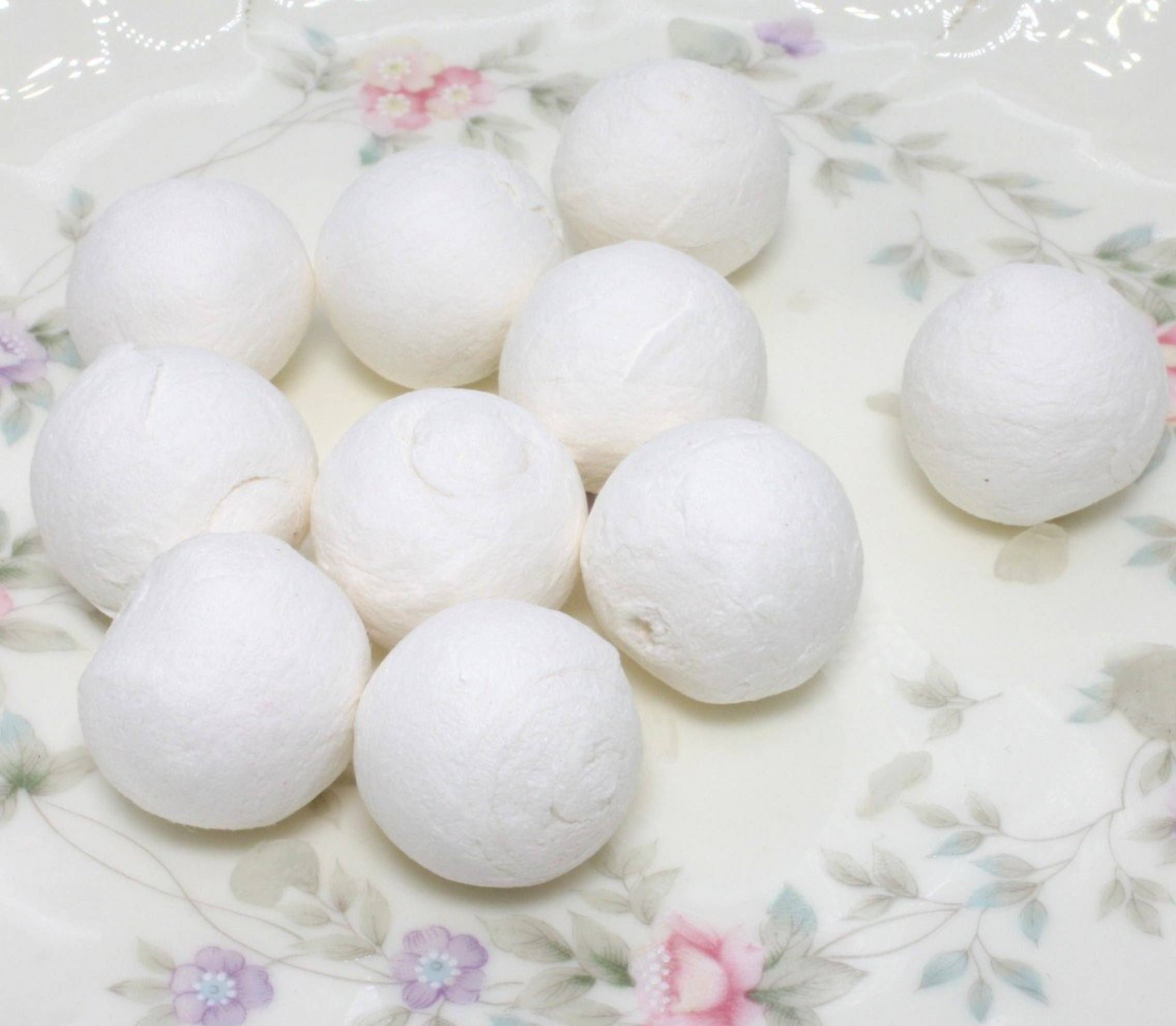 White Balls - 3/4" 18mm - Spun Cotton - Set of 10 for wholesale on Faire5