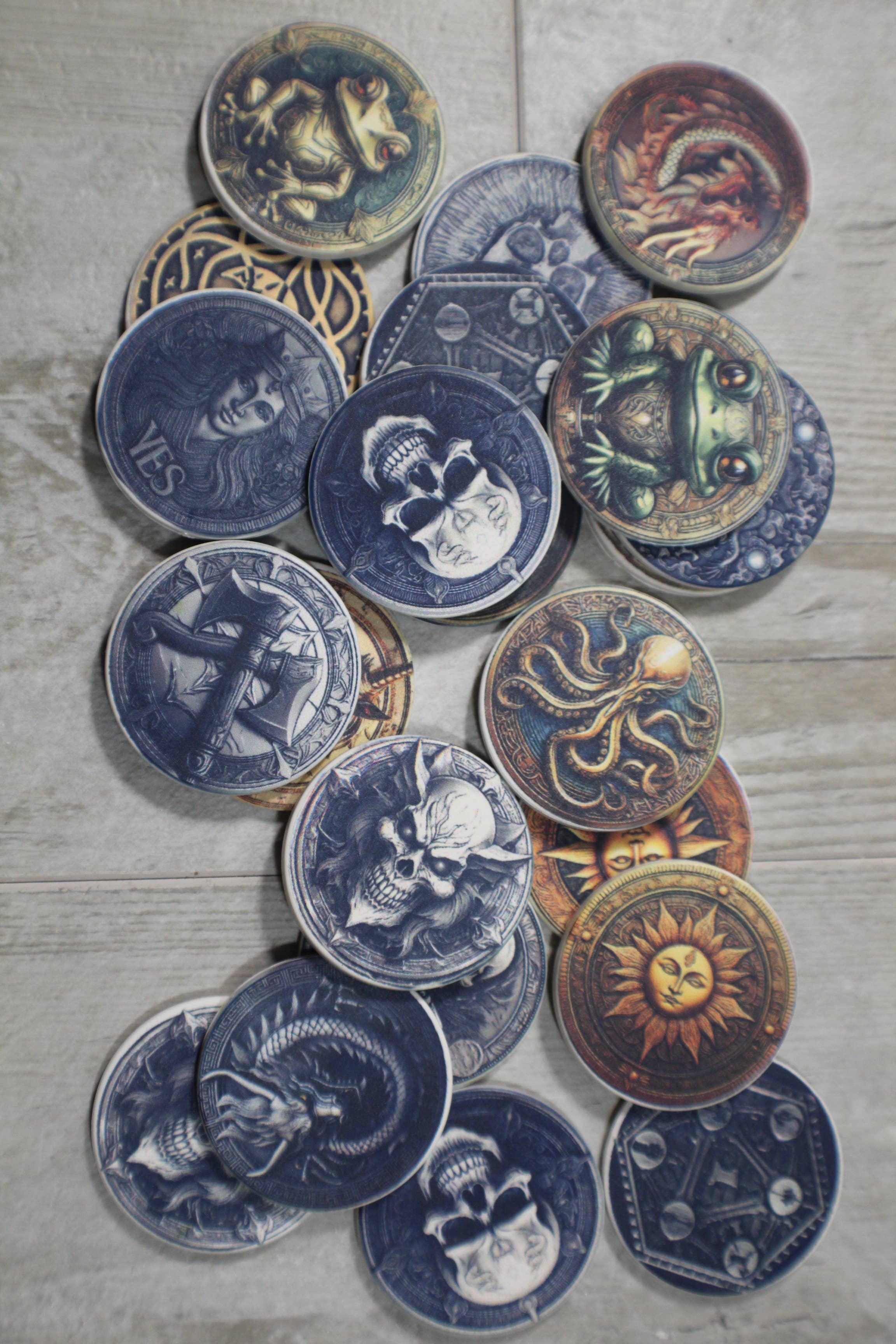 Raven Design - Vendita all'ingrosso Moneta/gettone ricordo - Moneta della Fortuna  // Moneta in Ceramica 2 pollici18